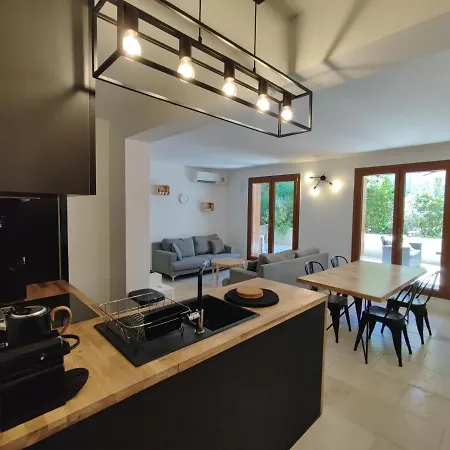 Apartment Le Thiers-temps - Ac Clim - Grande Terrasse - Proche Theatres *